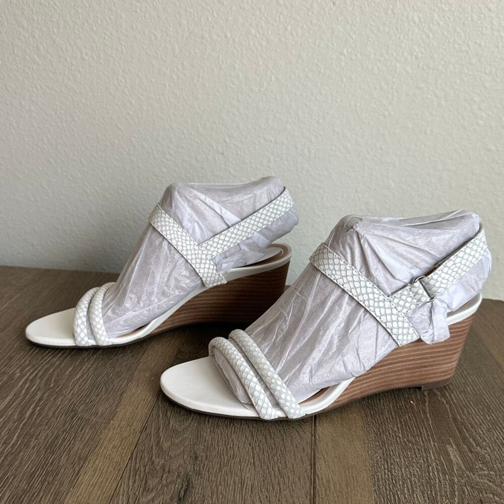 Vionic Emmy Wedge Sandals Women's Size 7 White Snake Print Leather Strappy